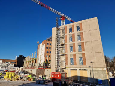 B-lohko yleiskuvaa julkisivusta