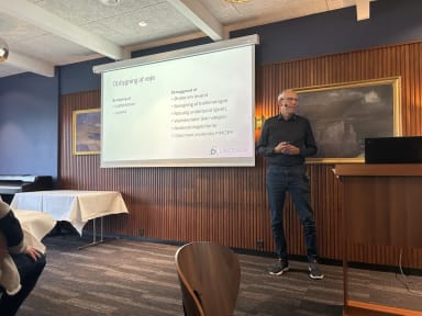 Bjarne Bo Lund-Jensen, NCC's produktchef, gennemfører endagskurset for kommuner, Landsverk, entreprenører, formænd og rådgivere.