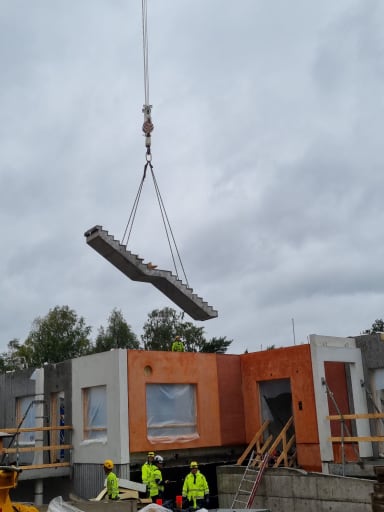 Heka A portaat nosturissa