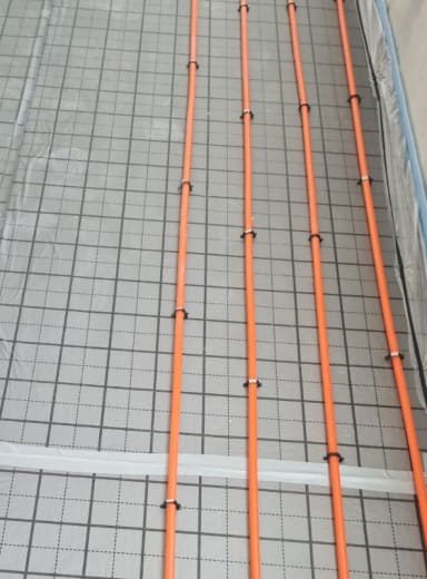 A-talo lämpölattiat