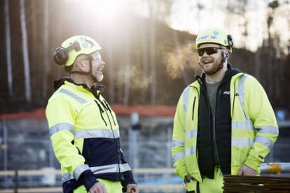 Medarbetare i produktion på ett projekt.