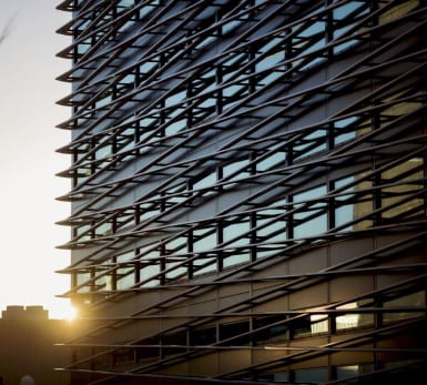 The facade of Østensjøveien 27, with its characteristic "cage" exterior.