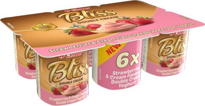 Clover Bliss Strawberry & Cream Double Cream Yoghurt 6x100g