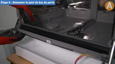 Comment démonter et changer le joint de bas de porte sur un lave-vaisselle Bosch ?