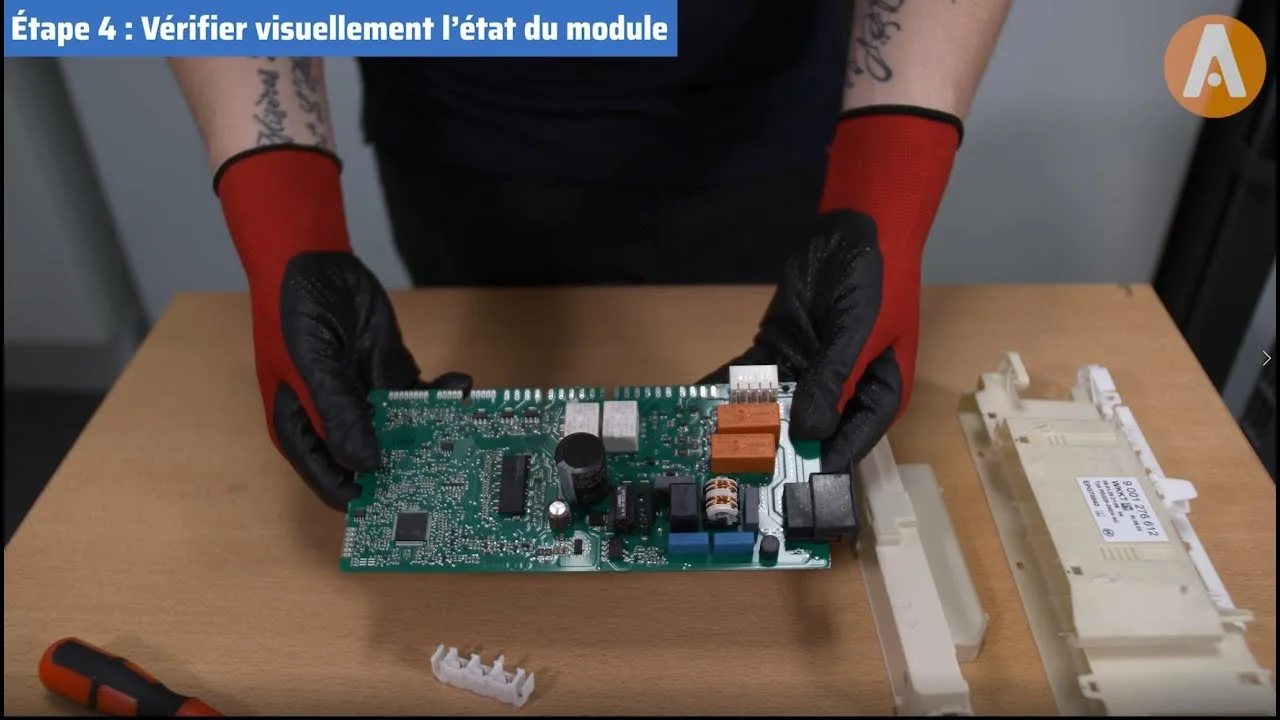 Comment changer la carte électronique de puissance sur un lave-vaisselle Bosch ?
