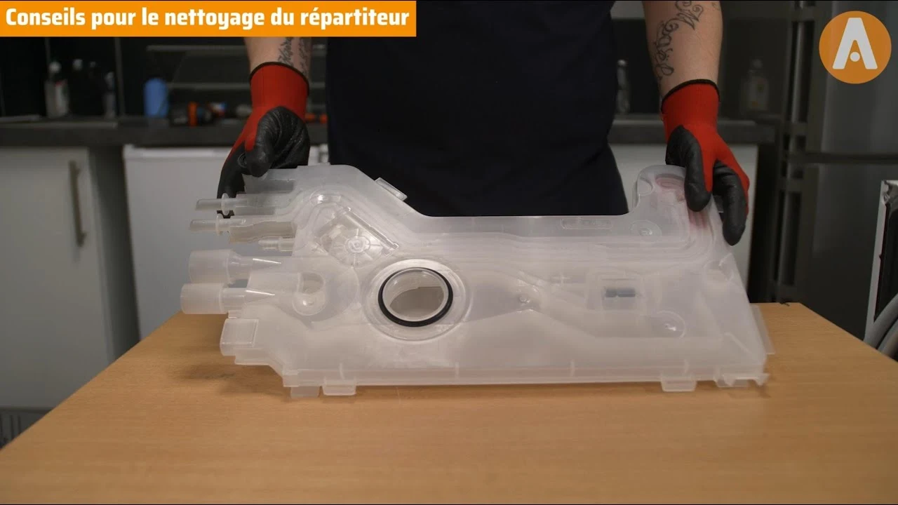 Comment démonter un répartiteur d'eau sur un lave vaisselle Bosch : fonctionnement du répartiteur ?