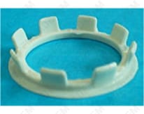 Anillo de botón blanco