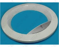 Contorno dell'oblò esterno bianco