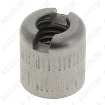 Tuerca bajo cubierta