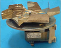 Motor del ventilador con bisagras giratorias