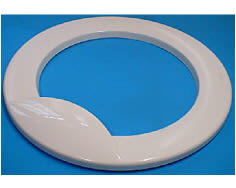 Contorno dell'oblò esterno bianco image