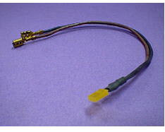 Luz amarilla+cables image