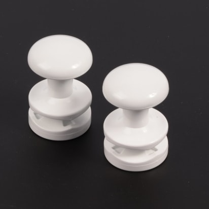 Set di 2 appendiabiti bianchi, 098685 image