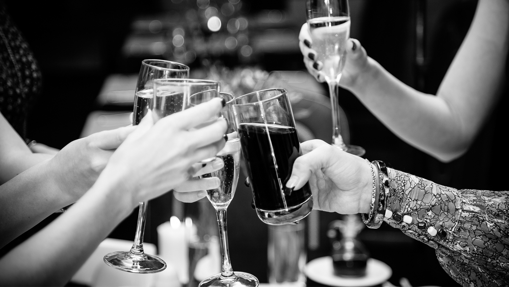 people_toasting