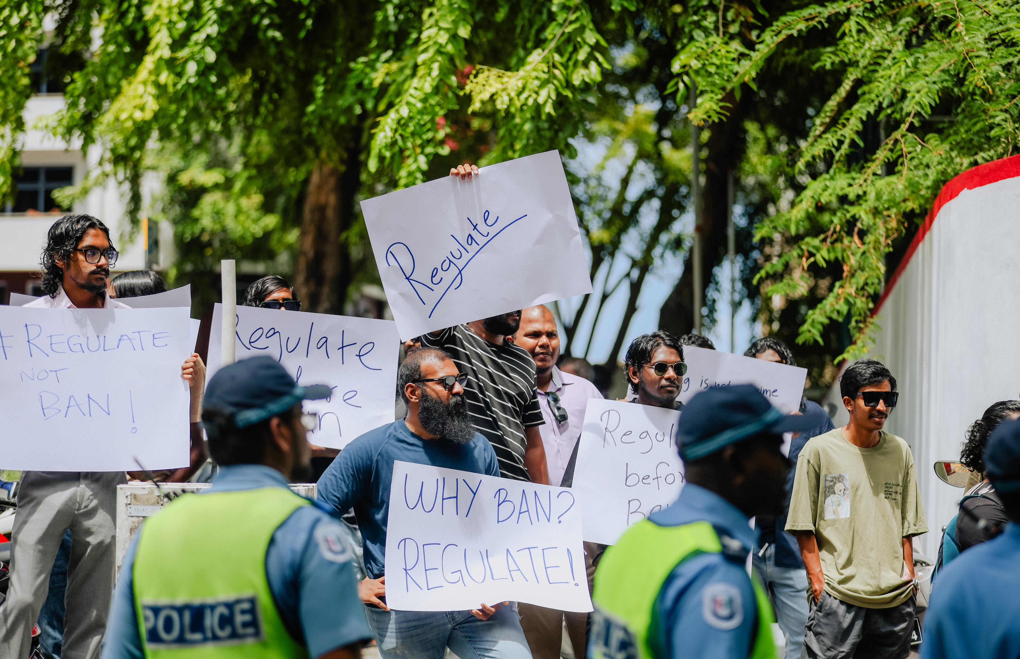 Adhadhu Protestors gather near Parliament against vape ban