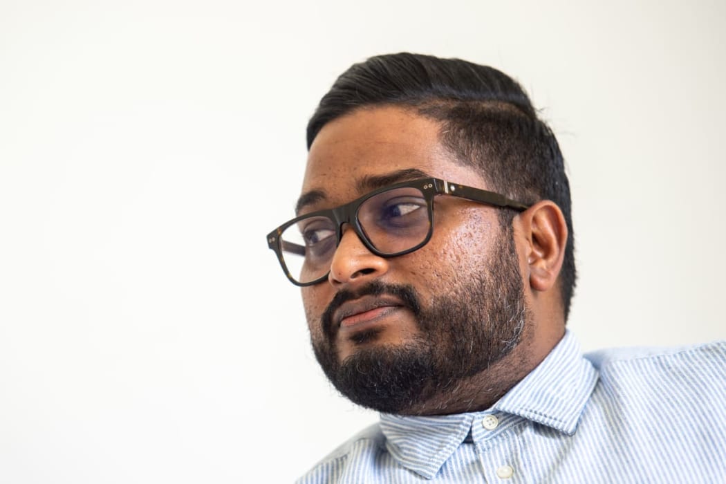 Bassam Jalu Hedhun Laan Dhekolhu Hedhumun Kula Hedhumugai Court'ah Haazirukoffi 