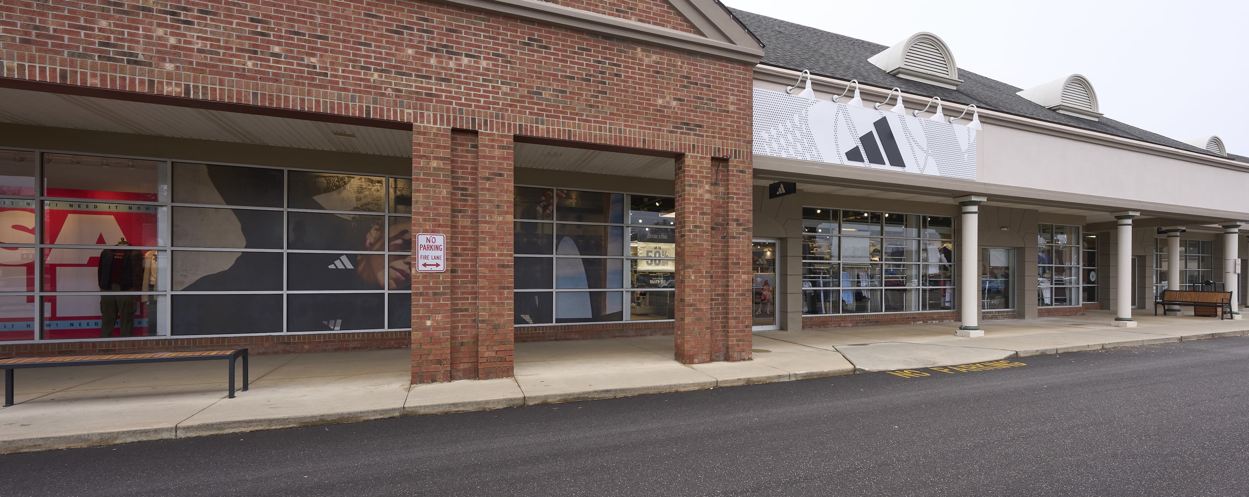 adidas Outlet Store Aurora Farms