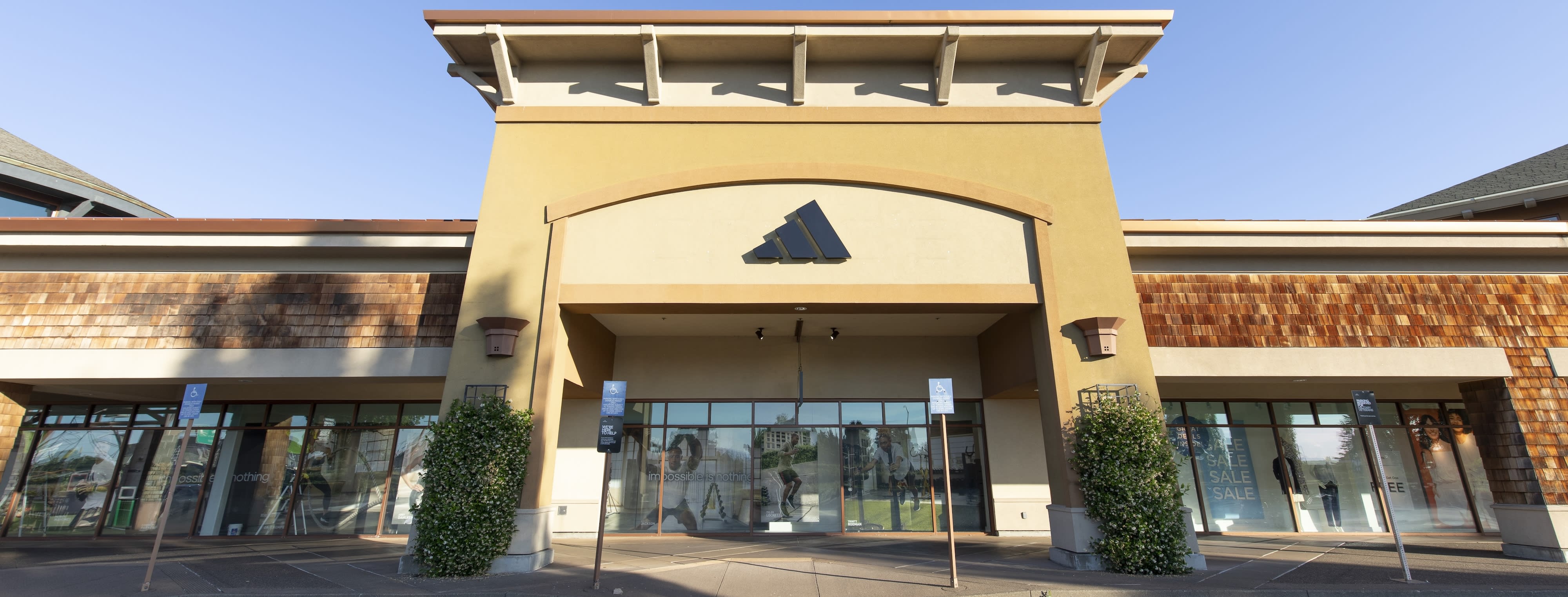 adidas Outlet Store Woodburn