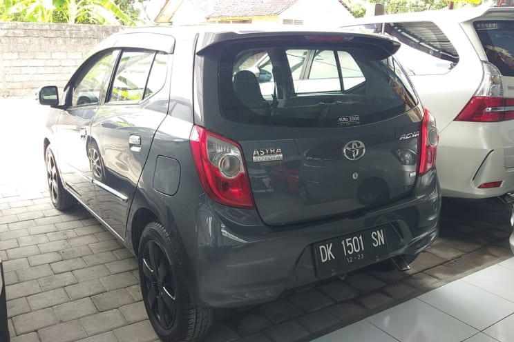 Jual Mobil Bekas  Toyota Agya  1 0 g Mt 2014 236609 