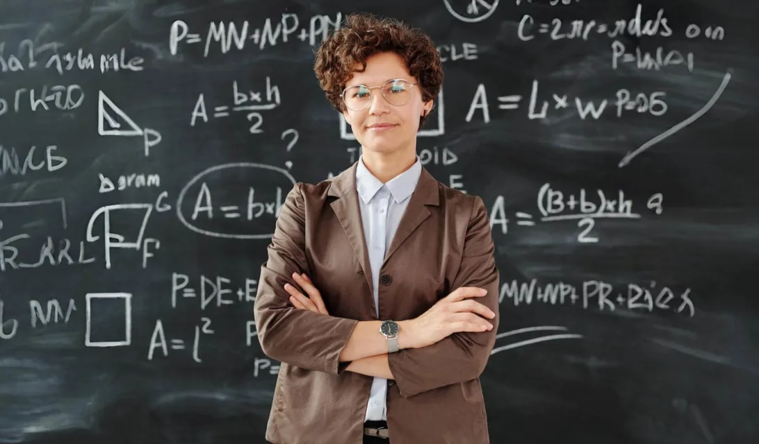 كون فصلك الخاص مع أَدِيُوتُور