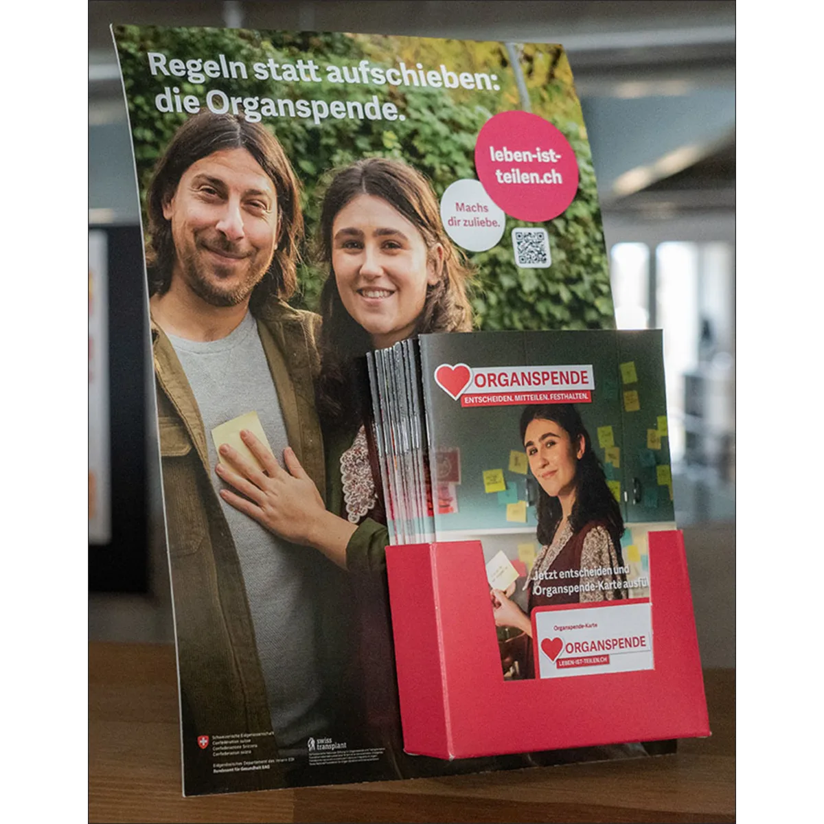 Dispenser Organspende-Karten, Broschüren