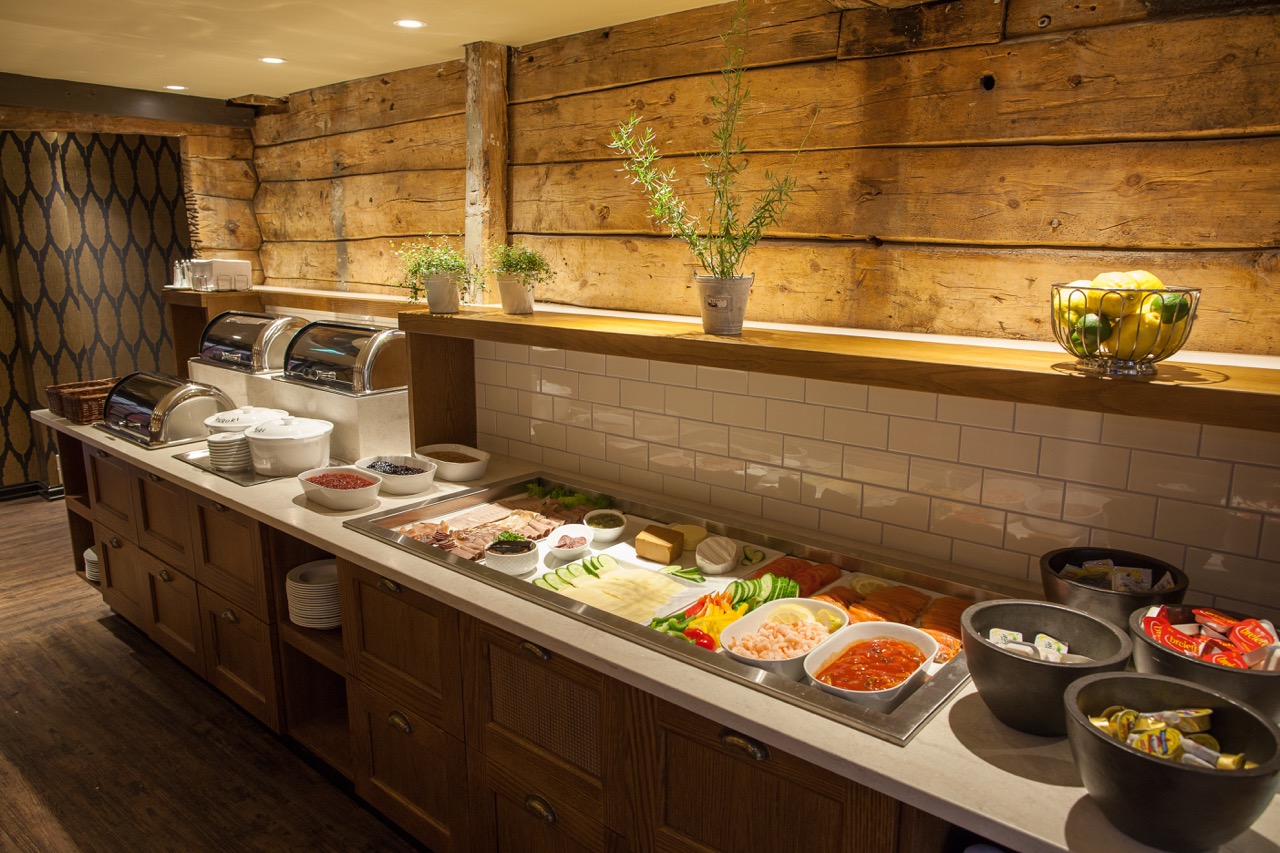 Breakfast buffet