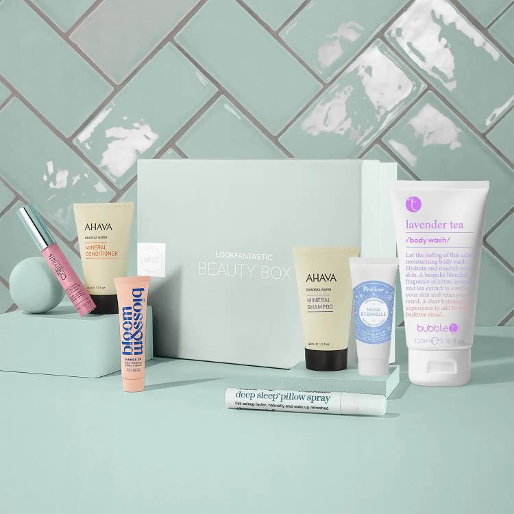Бьюти-боксы Lookfantastic — универсальный подарок-сюрприз