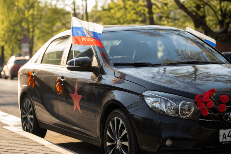 Украшение на машину на 9 Мая: лучшие варианты и идеи