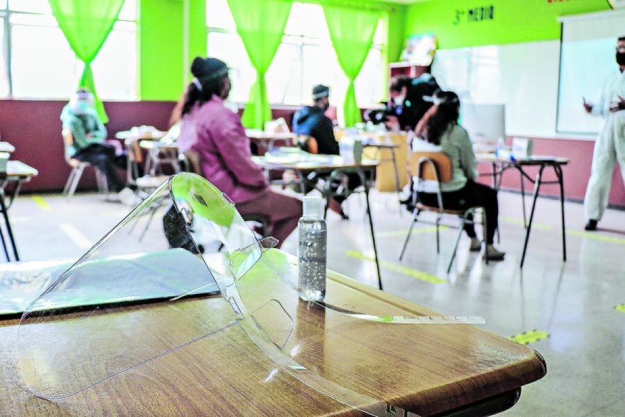Proyecto propone que colegios repliquen el proceso constituyente Proyecto propone que colegios repliquen el proceso constituyente