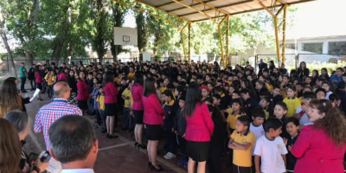 Cívicamente: El valor de reconocer los valores Cívicamente: El valor de reconocer los valores