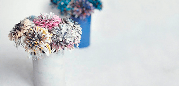 ¡Crea lindas flores reutilizando tus revistas y diarios!