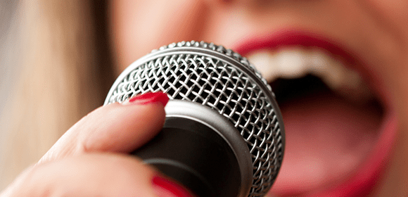 Prepara una increíble noche de karaoke