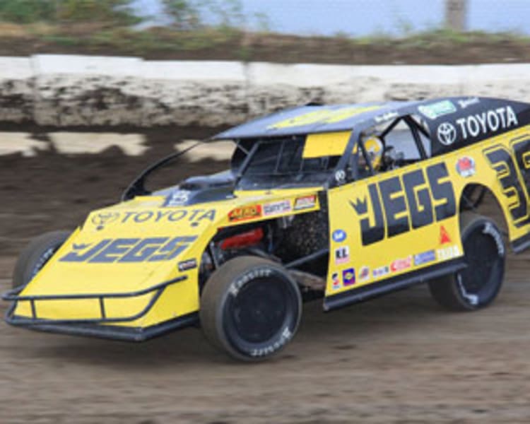 Image of Dirt Track Racing, 10 Laps - Perris Auto Speedway