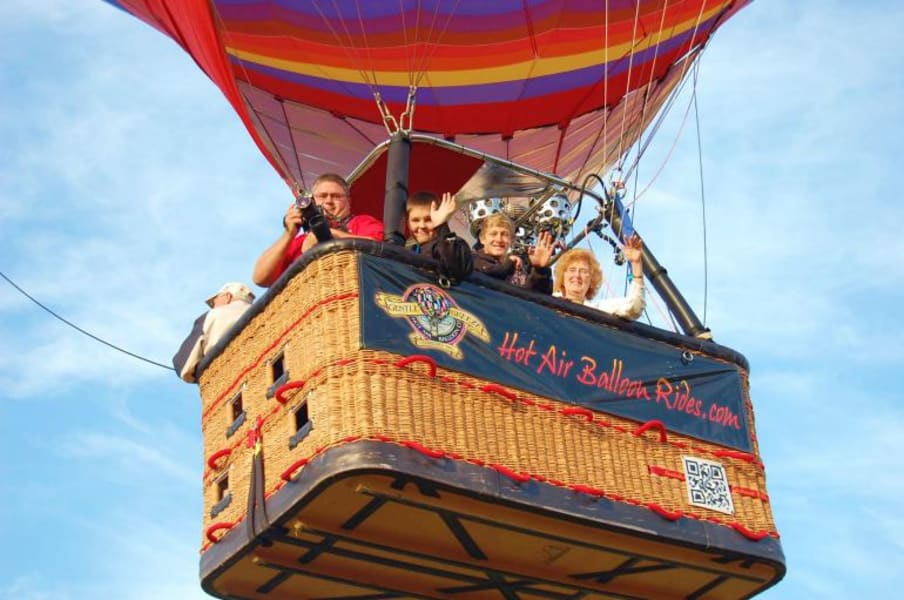 Image of Hot Air Balloon Ride Cincinnati, Weekday - 1 Hour Flight