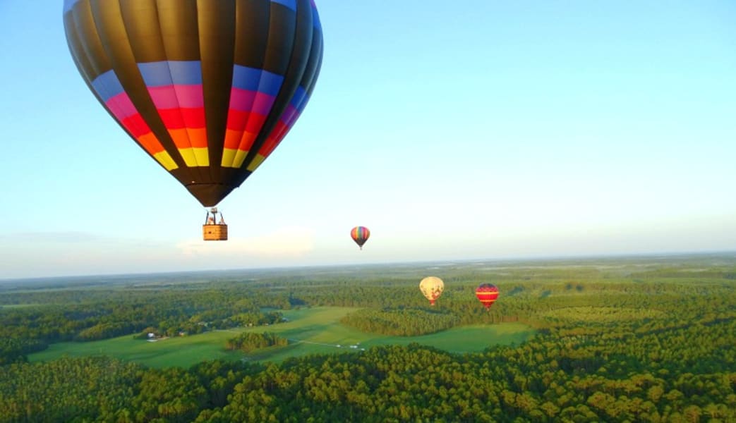 Travel Orlando by way of clear blue skies in a remarkable hot air balloon r...