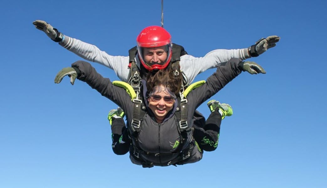 Skydiving Kansas City - 14,000ft Jump