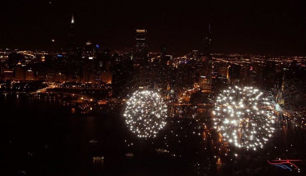 Helicopter Tour Chicago, Fireworks Flight - 30 Minutes