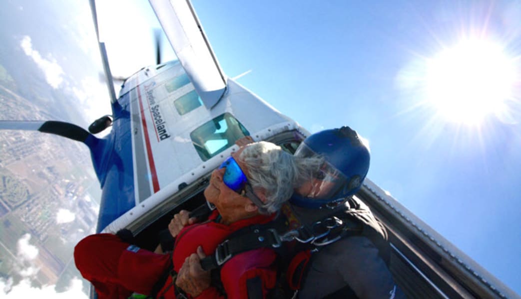 Skydiving Clewiston - 14,000ft Jump Weekdays