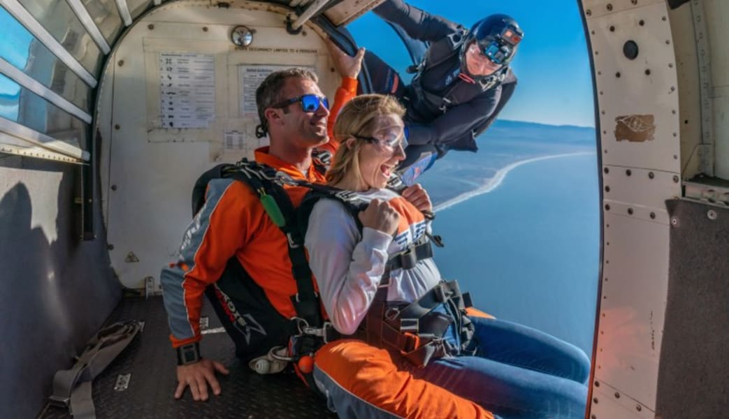 Weekday Skydive San Francisco, Santa Cruz - 13,000ft Jump (Ocean View Jumps Closest to San Francisco!)