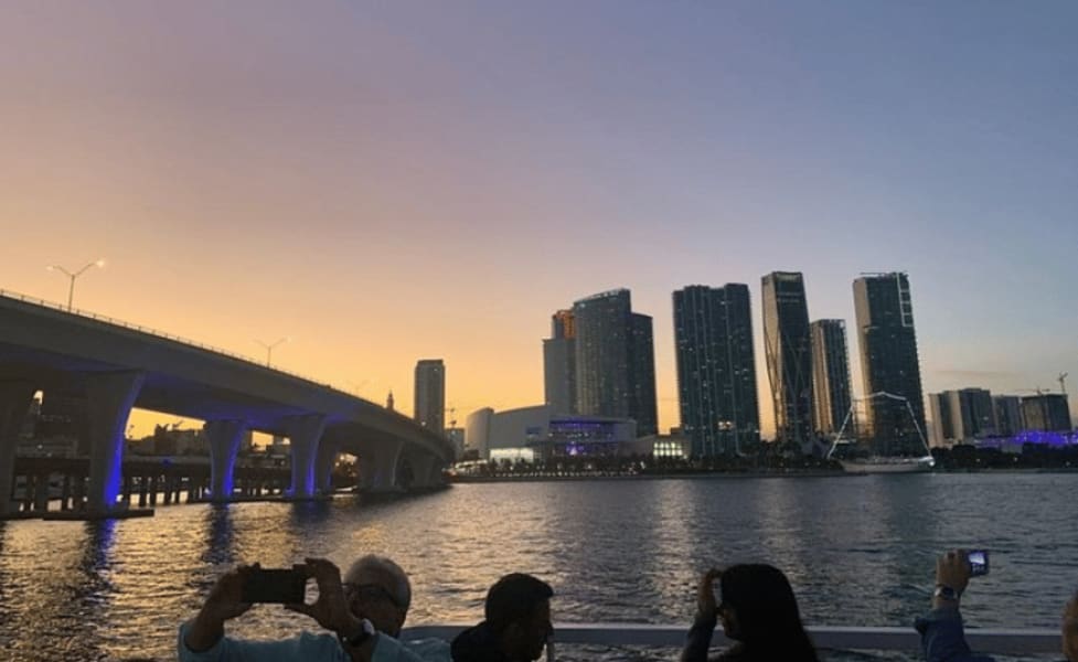 Evening Cruise On Biscayne Bay, Miami - 90 Minutes