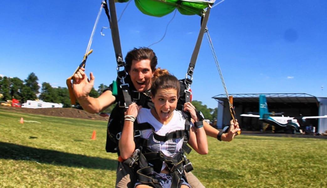 Skydiving Chicago - 18,000ft Jump