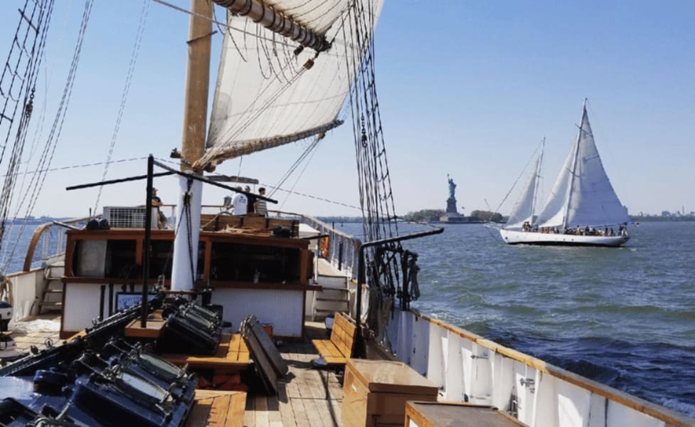 New York City Manhattan Daytime Statue Sail - 90 Minutes