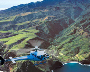 Helicopter Tour Maui, West Maui and Molokai - 1 Hour