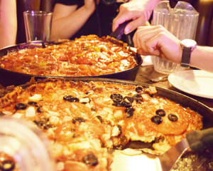 Downtown Chicago Pizza Walking Tour - 3 Hours