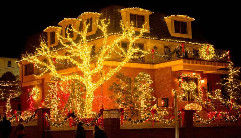 Thoroughbred Christmas Lights 2020 | Christmas 2020