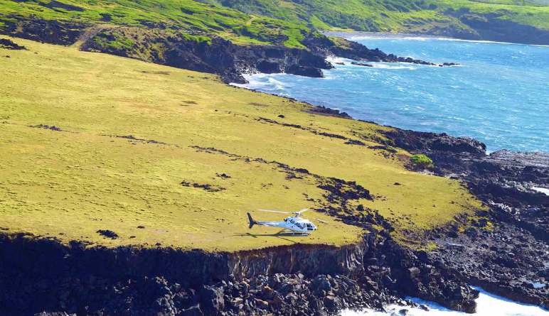 Helicopter Ride Maui, West Maui & Molokai, Oceanfront Landing, 75mins