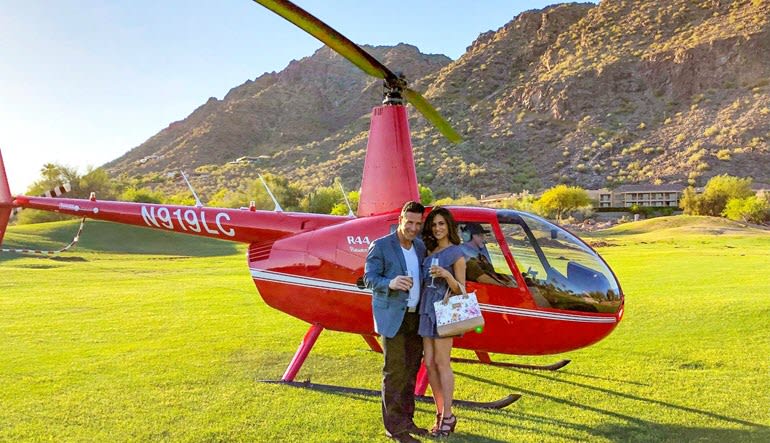 Helicopter Tour Phoenix  Paradise Valley Couple