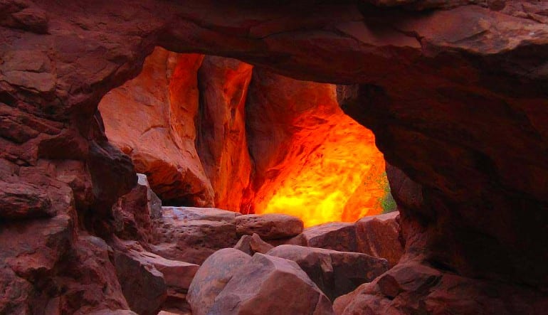 Canyon phoenix grand rim coach tour south bus Moab Canyoneering
