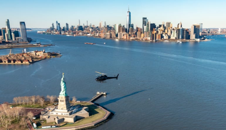 NYC 360º DOORS OFF / 25-30 MIN / FOR TWO PEOPLE – Heliflights Helicopter  Experience New York City