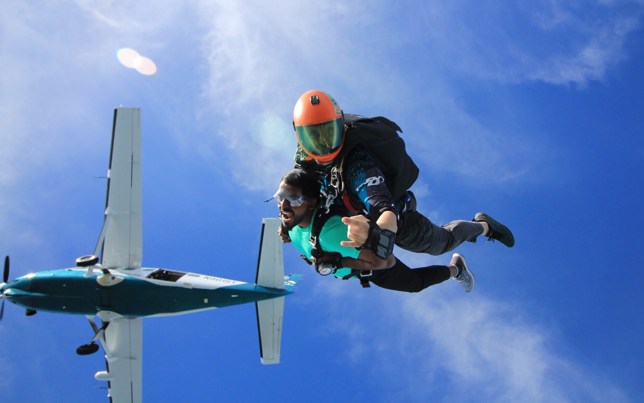 Skydive Chicago Tandem skydiving parachuting parachute